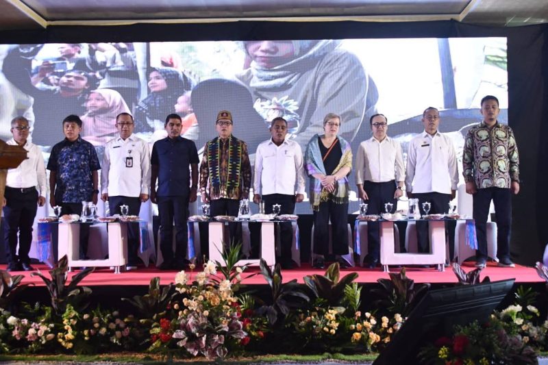 Menteri Desa PDTT Dialog Bersama Kepala Desa dan BPD se-Manggarai Barat//Foto: Istimewa.